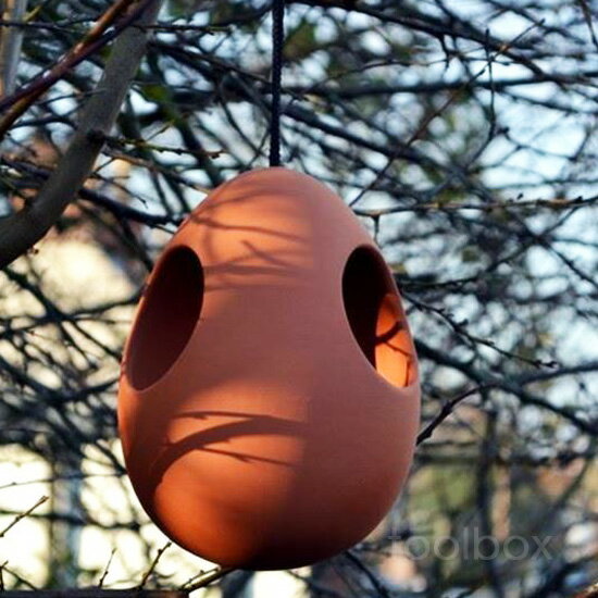 【直輸入・正規品】英国（イギリス）製 テラコッタ製バードフィーダー「卵の形のバードフィーダー 吊下げタイプ」(卵の形の小鳥のえさ皿）小鳥のエサ 野鳥観察 小鳥のエサ 餌台 バードウォッチング エサ台 餌箱 エサ箱 エサ場 餌場 餌置き エサ置き