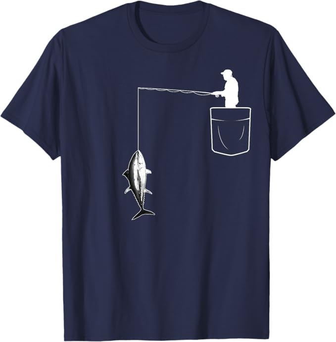 Rakuten - 【楽天スーパーSALE】ポケットに入ったマグロ 魚釣り 面白い漁師 Tシャツ