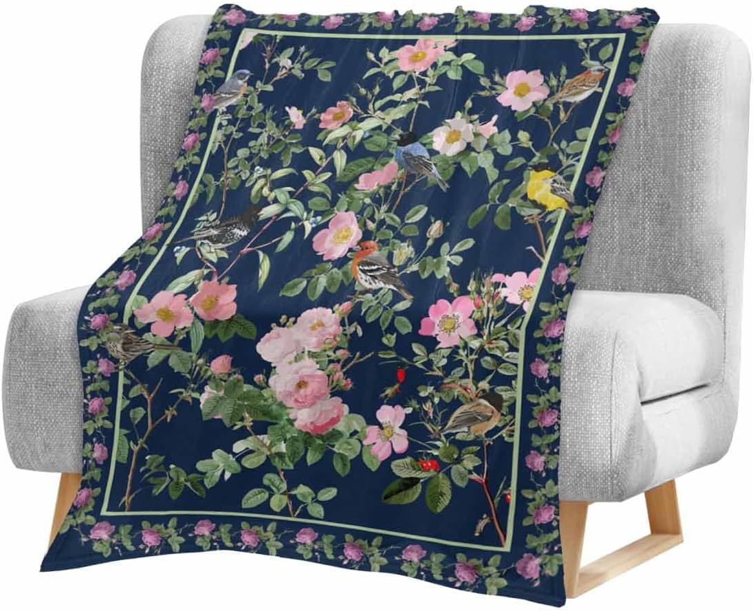 商品情報サイズ・重量75×100cm：約345g100×125cm：約525g125×150cm：約725g150×200cm：約1085g素材ポリエステル100％生地フランネル（毛玉ができにくい）シーズンオールシーズン用途ひざ掛け・お昼寝・冷房対策・防寒洗濯洗濯機洗い可生産国日本春らしい 鳥 花 ネイビー プレゼント 子供 友達 母の日 父の日 夫婦 カップル ブランケット 毛布 ギフト ひざ掛け 贈り物 ふわふわ キャンプ 昼寝 ソファ あったか 洗える 冷房対策 柔らか 75×100cm　100×125cm　125×150cm　150×200cm ブランケット 毛布 ギフト ひざ掛け 父 母 祖母 祖父 安心 ぬくもり 大切な人への贈り物 5