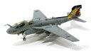 商品型番T-7846 商品コード0549032307393 発売日2013/4/5 メーカーhoganWings（ホーガンウイングス） ブランドM-series スケール1/200 素材亜鉛ダイキャスト（車輪・武装など一部はプラスチック） パイロットフィギュア付属しません スタンド付属しません 一部組立てなし（スタンドはつけられません） 機種名グラマンEA-6プラウラー モデルサイズ全長: 約9.1cm 全幅: 約8.1cm 実機サイズ全長: 18.24m 全幅: 16.15m 組織名アメリカ海軍 所属部隊第136電子戦飛行隊「ガントレッツ」 機体番号NF500/160707 詳細1969年創設のVAQ-136は1980年から厚木基地を拠点とし、2013年までプラウラーを運用しました。モデルは2000年のCAG機です。