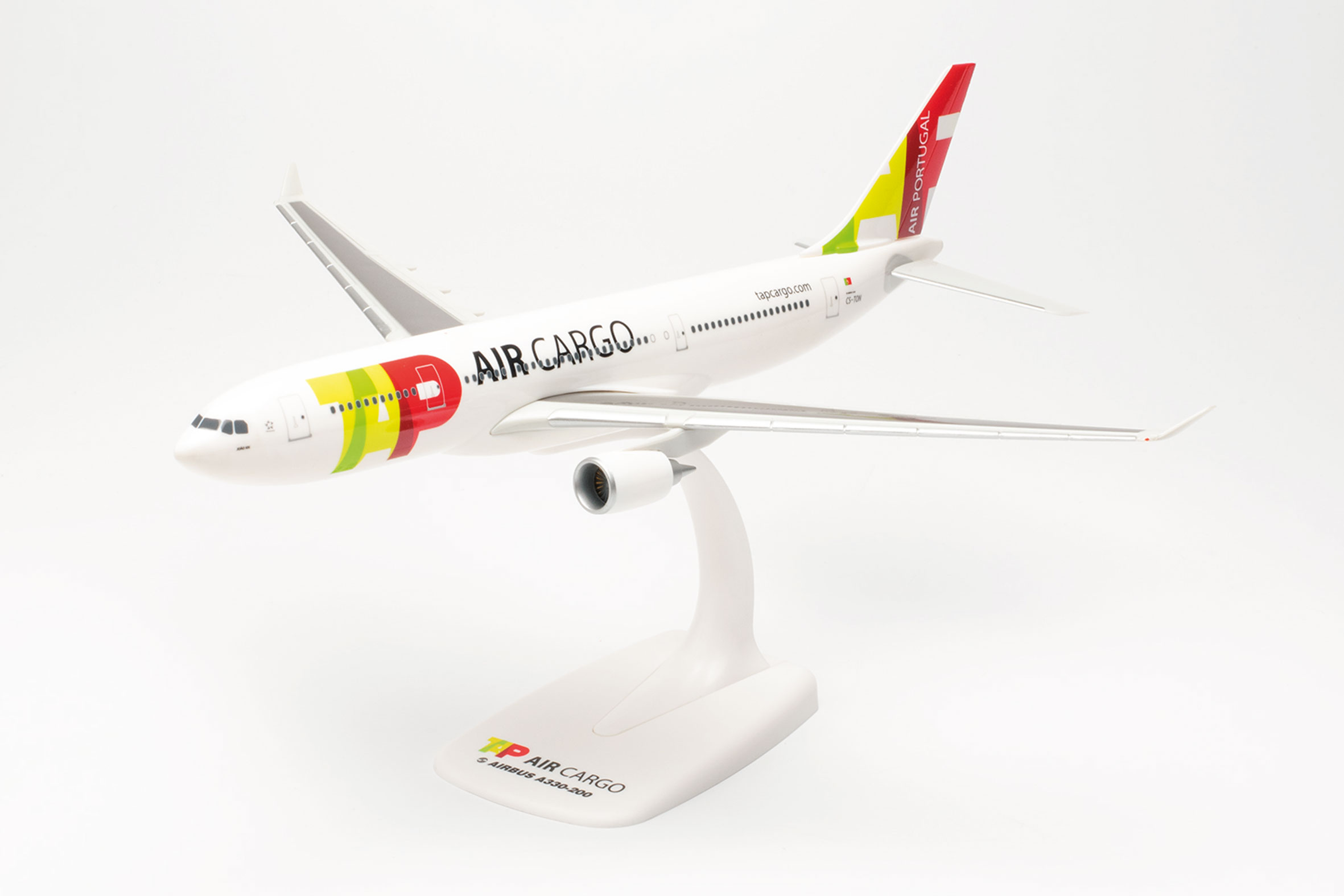 A330-200 TAPポルトガル航空 カーゴ （スナップインモデル・スタンド仕様・ランディングギアなし） CS-TON 1/200 2023年5月2日掲載 herpaWings（ヘルパ） 飛行機/模型/完成品 [613736]