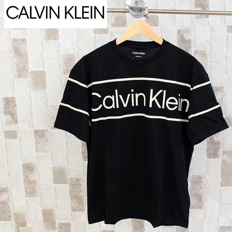 送料無料 Calvin Klein カルバンクライン CK リラックスフィット トラベリングロゴTシャツ TRAVELING LOGO TEE - REL…