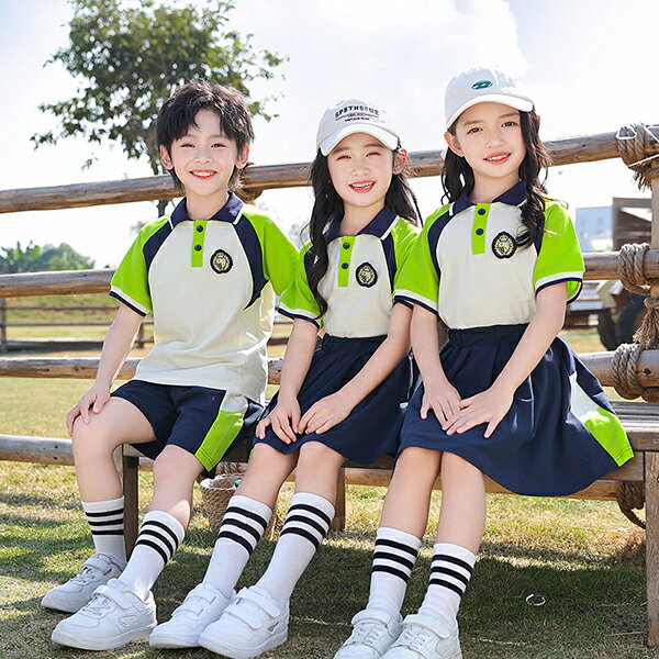 【送料無料】小学生の制服セット 2024新作幼稚園の夏服 スポーツウェア 夏用半袖子供クラスウェア 学院風 2点セット 快適なゆったりしたスポーツウェア