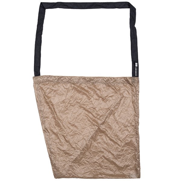 エバニュー Dhuta bag ALR タン EBYR801