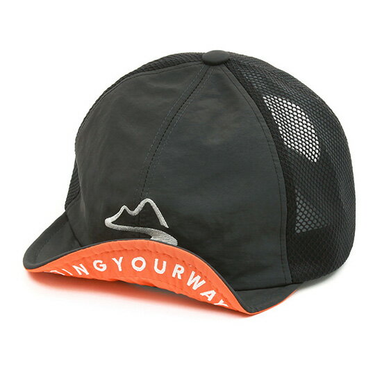 通気性、被り心地を追求したメッシュキャップ。MSC-014・MSC-016のフォルムを継承しながら、少し小さめの仕上がり。サイズ調整も可能で、男性はもちろん、女性や子供まで幅広く今まで以上に被りやすい仕様です。帽子のツバにワイヤーが組み込まれている為、好きな形状に変えられます。ヘッドランプ装着時でもツバを下に向ければ、ライトの灯りが遮られなく照射可能。ツバ裏にはマイルストーン社のスローガン「LIGHTING YOUR WAY」が刺繍されています。サイズ：約56.5〜59.5cm素材：ナイロン 100％、メッシュ／ポリエステル 100％ SKU: ms-msc-017-cgy &nbsp; &nbsp; 最終更新: 2026-01-31 14:17:39