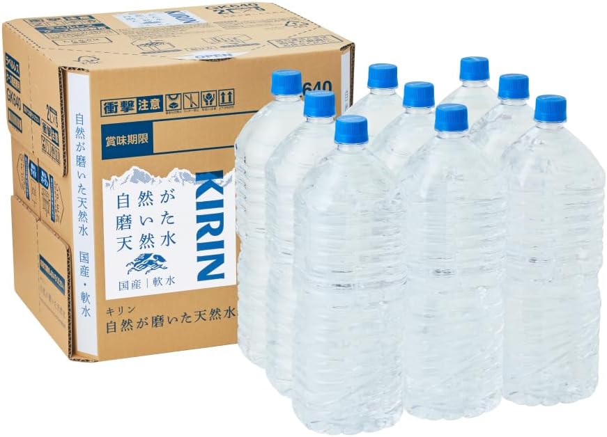 商品紹介 日本の大自然で育まれた、安心・安全なおいしい国産の天然水の「キリン 自然が磨いた天然水」からラベルレスボトルが登場。 ラベルをはがす手間が省けて便利でエコ。防災備蓄にも最適な2Lペットボトル9本入りはインターネット通販限定。 やわらかな飲み口でゴクゴクと飲みやすい軟水だから、赤ちゃん用の粉ミルクや離乳食を作るときにも便利。 賞味期限は2年と長期保存可能。 環境に配慮したペットボトルは、軽いのにしっかりとしているから、注ぎやすい。 しっくりグリップで安定して持つことができるのもうれしい。 そのまま飲んでおいしい、様々なものと割っておいしい、料理に使っておいしい、毎日の生活の中で使いやすいお水、ぜひお試しください。 ●水 ミネラルウォーター 天然水 軟水 ペットボトル 2リットル 2l キリンをお探しの方におすすめ。 ●2Lペットボトルで国内最軽量※の28.3g　ペット樹脂削減 エコ サステナブル ※2022年7月14日（木）時点 原材料・成分 水（鉱水）・北海道、熊本、沖縄、離島などの一部の地域に発送は不可。