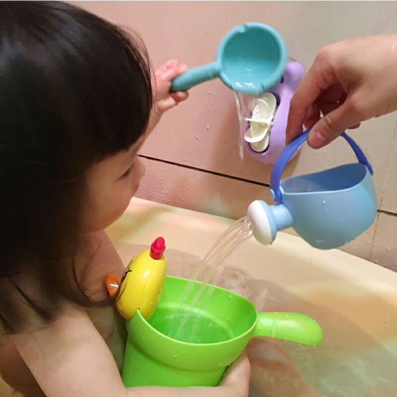 お風呂 おもちゃ 水遊び おもちゃ 女の子 男の子 キッズ かわいい動物 水スプレー 遊びいっぱい 子供 赤ちゃんおもちゃ シャワーカップ 男女共用 贈り物 誕生日プレゼント 家族 誕生日 記念日 クリスマス プレゼント 4個セット 2