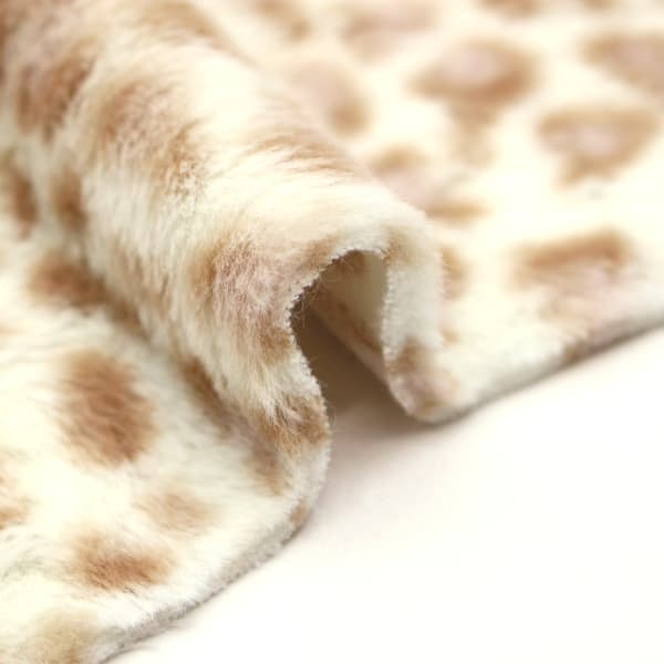 【10cm単位価格】 アニマルボア ヒョウ柄 オフ 動物柄 Rabbit Boa フェイクファー 片面 ふんわり あったか ふわふわ ポリエステル100% 生地 布 約70cm幅 5605-A（ フリース ハンドメイド かわいい 手作り 手芸 あったか ふんわり フェイクファー ボア ）