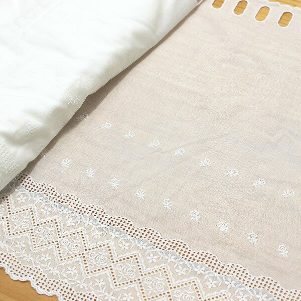 【10cm単位価格】 ローンカフェカーテン ダイヤ ローズ 小花 ボーダー柄 OW 平織り ローンレース 綿100％ 生地 布 約43cm丈 9897-2 ゆうパケット2m対応 （ ハンドメイド 手作り 手芸 裁縫 洋服 カーテン ブラウス チュニックワンピース かわいい 雑貨 ）