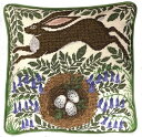 Bothy Threads クロスステッチ刺繍キット 「Spring Hare Tapestry」 TAP1 (ウサギのタペストリー/クッション約35cm角) ボシースレッズ 【海外取り寄せ/納期40~80日程度】