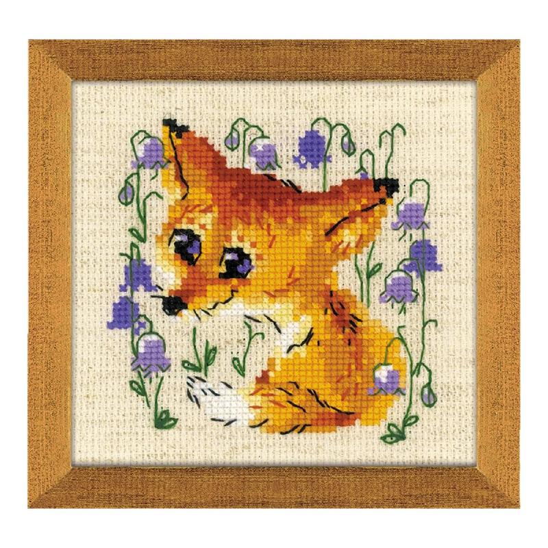 【はじめにご覧ください】→輸入(取り寄せ)刺繍キットの納期について○出来上がり寸法(刺繍面サイズ)：13×13cm○キット内容：ウールアクリル極細毛糸、刺繍布(麻)、クロス針、図案、簡単な日本語説明。○難易度：初級者向け○刺繍布目数：14カウント(1インチ≒2.54cmあたり14目、10cmあたり約55目)○刺しゅう糸色数：11色※極細毛糸について・本商品は、よく刺繍キットで使用されるコットン(綿)の刺しゅう糸ではなく、イタリア製のウール・アクリル混紡の極細毛糸でクロスステッチを刺します。・手触りがよく、針の通りも滑らかな糸です。・糸にボリュームがありますので、初心者が刺してもきれいに仕上がります。・毛糸を刺しやすいように工夫されたアイーダ布が使われております。・こちらのページでウールアクリル毛糸で刺した場合とコットン刺しゅう糸で刺した場合の違いを写真で説明しております。(別ウインドウで開きます。)※このキットは【お取り寄せ】でご注文を承ります。・納期はご注文より約30〜60日を予定しています。受注後のキャンセル・変更を承ることはできませんので、予めご了承ください。・ご注文確定のご連絡をさしあげた後でも、メーカーの都合により商品の廃番、キット内容の変更、納期の遅れがある場合もあります。その場合にはメールでご連絡をさしあげます。●額縁について：専用額縁の製造、販売はございません。ロシアのクロスステッチキットメーカー「RIOLIS」（リオリス）の製品です。キットのデザイン力が素晴らしく、特にロシア絵画の影響を受け、光のハイライトの付け方と陰影の付け方が際立っております。RIOLIS刺繍キット一覧へ クロスステッチ刺繍キット一覧へ