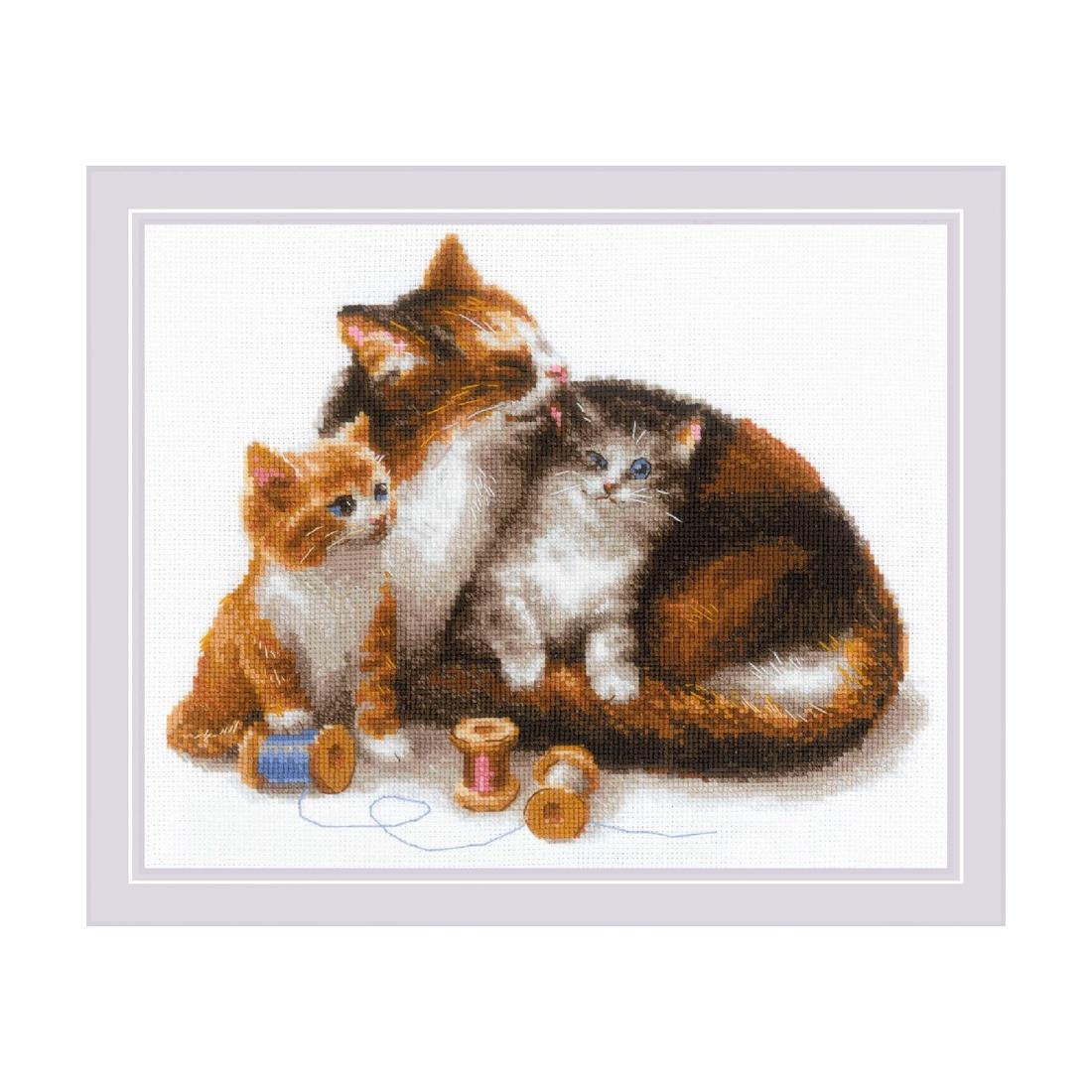 Rakuten - RIOLISクロスステッチ刺繍キット No.1811 「Cat with Kittens」 (猫の親子) 【海外取り寄せ/納期30〜60日程度】