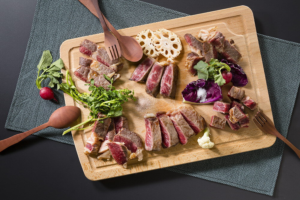 【期間限定 ポイント還元中】 送料無料 岡山 発酵熟成肉 チャックアイロール1ポンドステーキ 牛カタロース454g、ピンク岩塩2g(1g×2)、岩塩2g(1g×2) お取り寄せ ギフト 詰合せ セット グルメ