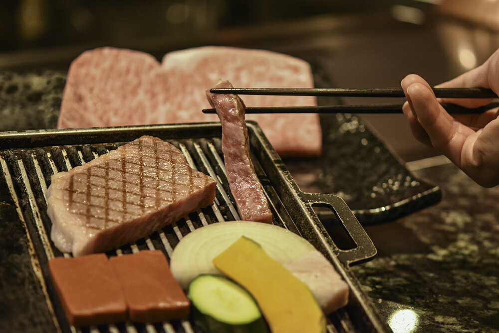 【期間限定 ポイント還元中】 送料無料 滋賀 「松喜屋」 近江牛あみ焼肉 ロース・モモ500g お取り寄せ ギフト 詰合せ セット グルメ