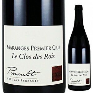 Maranges 1er Cru le Clos des Rois Nicolas Perraultニコラ ペロー （詳細はこちら）甘やかなベリー、サクランボ、スパイス、林床のアロマ。ミディアムからフルボディ。しなやかで生き生きとしたワイン。シルキーなタンニンが感じられ、塩味のある余韻でしめくくられている。部分的に全房（40〜50%）で発酵され、残りは除梗。セメントタンクでの発酵。フレンチオーク（新樽率25%）で18ヶ月熟成後、ステンレスタンクで3ヶ月熟成。750mlピノ ノワールフランス・ブルゴーニュ・コート ド ボーヌ・マランジュマランジュAOC赤自然派●自然派ワインについてこのワインは「できるだけ手を加えずに自然なまま」に造られているため、一般的なワインではあまり見られない色合いや澱、独特の香りや味わい、またボトルによっても違いがある場合があります。ワインの個性としてお楽しみください。●クール便をおすすめします※温度変化に弱いため、気温の高い時期は【クール便】をおすすめいたします。【クール便】をご希望の場合は、注文時の配送方法の欄で、必ず【クール便】に変更してください。他モールと在庫を共有しているため、在庫更新のタイミングにより、在庫切れの場合やむをえずキャンセルさせていただく場合もございますのでご了承ください。BMO株式会社