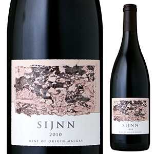 Sijnn Red Sijnnド トラフォード ワインズ （詳細はこちら）オープントップ醗酵樽で醗酵させ、700Lのフレンチオーク樽（新樽比率　20％）で熟成させます。南アフリカの秘境、マルガス産赤ワインです。ワイルドベリー、ハーブ、ナッツそして仄かにリコリスの香りが漂い、オーク樽熟成による魅力的な香りが加わる芳醇な赤ワインです。 サステーナブル農法を用い、海外ワイン専門誌評価歴は、ワイン・スペクテーターで93点です。 平均年間生産量は16200本。サービス温度は14℃がお勧めです。750mlシラー、トゥーリガ ナショナル、ムールヴェードル、トリンカデイラ、カベルネ ソーヴィニョン南アフリカ・ケープ サウス コースト・マルガスマルガスWO赤他モールと在庫を共有しているため、在庫更新のタイミングにより、在庫切れの場合やむをえずキャンセルさせていただく場合もございますのでご了承ください。株式会社　モトックス