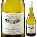 Fritz Haag Wei burgunder Qualitatswein Trocken HAAGフリッツ ハーク （詳細はこちら）25年前、初めてお会いしたヴィルヘルム ハーク（1937年生まれ）が、『私の造ったワインを、誰がどのように売るかということは、私にとって実に重大なことなのです。』と言った言葉は、とても印象深く心に残っています。つまり彼は、誰にでもいいから売ればいいとは、決して考えていないということなのです。ワインライターのスチュワート ピゴットは｢良い生産者、良い畑と良い年なら良いワインができる｣といっていますが、ヴィルヘルムは｢良い畑と良い生産者と良い年ならば良いワインができる｣といいます。つまりどんなに良い生産者でも良い畑を持っていなければ、決して良いワインは出来ないと考えているのです。私どもは、ヴィルヘルムとともに72°の傾斜があるというユッファー ゾンネンウーアの畑に行き、その驚くべき急斜面に実際に立ってみると、いつもとても不思議な気分になります。それは、この急斜面というよりはほとんど断崖絶壁といった方がよいと思える畑から、世界中捜しても類をみないようなリースリングの芸術品ともいえるワインが生み出されるということです750mlウ゛ァイスブルグンダードイツ・モーゼルクーベーアーQ.b.A Trocken白他モールと在庫を共有しているため、在庫更新のタイミングにより、在庫切れの場合やむをえずキャンセルさせていただく場合もございますのでご了承ください。株式会社稲葉