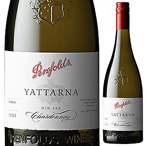 Yattarna Chardonnay Penfoldsペンフォールズ （詳細はこちら）グランジに匹敵する白ワインを造るという計画の下、完成したワインがヤッターナです。冷涼な地域から最高級のシャルドネのみを選びます。ヤッターナとは、オーストラリア先住民の言葉の「少しずつ、徐々に」という意味で、何世代にもわたるペンフォールズのワインメーカー達の目的へ向けた弛みない努力が込められています。ライムグリーンがかった非常に淡い麦藁色。産地の特徴を表わすかのように、火打石のニュアンスをまず感じます。ライム、カレーリーフ、白桃のヒントといきいきとした酸味を持ち、樽発酵させたシャルドネはほのかなクリーミーさを感じさせ、複雑な風味が交響曲のように広がります。長期熟成のポテンシャルを持つワインです。750mlシャルドネオーストラリア・南オーストラリア・タスマニア、アデレードヒルズ他南オーストラリア白他モールと在庫を共有しているため、在庫更新のタイミングにより、在庫切れの場合やむをえずキャンセルさせていただく場合もございますのでご了承ください。日本リカー株式会社