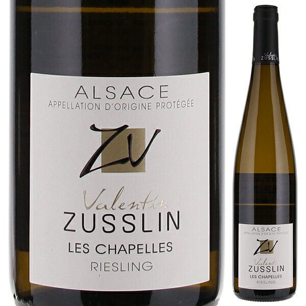 Riesling Chapelles Valentin Zusslinヴァランタン チュスラン （詳細はこちら）このワインは、ボレンベルクとフィングストベルクの美しい礼拝堂を通り過ぎ、オルシュヴィールの丘を散歩するように誘ってくれるものです。ほのかな塩味とピュアで親しみやすいワインです。 生産者：1997年には、ドメーヌ全体をバイオダイナミック農法に転換した。環境の尊重、ブドウ園や果樹園の生物多様性の発展、好循環の創造などが、今やドメーヌの経営のキーワードとなっています。750mlリースリングフランス・アルザスアルザスAOC白自然派●自然派ワインについてこのワインは「できるだけ手を加えずに自然なまま」に造られているため、一般的なワインではあまり見られない色合いや澱、独特の香りや味わい、またボトルによっても違いがある場合があります。ワインの個性としてお楽しみください。●クール便をおすすめします※温度変化に弱いため、気温の高い時期は【クール便】をおすすめいたします。【クール便】をご希望の場合は、注文時の配送方法の欄で、必ず【クール便】に変更してください。他モールと在庫を共有しているため、在庫更新のタイミングにより、在庫切れの場合やむをえずキャンセルさせていただく場合もございますのでご了承ください。テラヴェール株式会社
