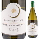 Chablis 1er Cru Vau De Vey Jean Marc Brocardジャン マルク ブロカール （詳細はこちら）天然酵母による発酵で、約12ヶ月間の熟成までを100%ステンレスタンクで行います。黄金色が強く、とても特徴的なプルミエ・クリュの1つです。柑橘系の果実香と同時にレモンピール、アーモンドの香りが立ち、複雑なアロマを放ちます。ミネラル分が豊かでそこから生まれるスパイシーな芳香はドライな印象を与えることもあります。プルミエ・クリュではモンマンとこのヴォー・ド・ヴェイだけが100%ステンレスタンク仕上げとなり、フレッシュで豊かな果実味をストレートに感じるワインです。1500mlシャルドネフランス・ブルゴーニュ・シャブリシャブリ プルミエ クリュ ヴォー ド ヴェイAOC白自然派●自然派ワインについてこのワインは「できるだけ手を加えずに自然なまま」に造られているため、一般的なワインではあまり見られない色合いや澱、独特の香りや味わい、またボトルによっても違いがある場合があります。ワインの個性としてお楽しみください。●クール便をおすすめします※温度変化に弱いため、気温の高い時期は【クール便】をおすすめいたします。【クール便】をご希望の場合は、注文時の配送方法の欄で、必ず【クール便】に変更してください。他モールと在庫を共有しているため、在庫更新のタイミングにより、在庫切れの場合やむをえずキャンセルさせていただく場合もございますのでご了承ください。テラヴェール株式会社