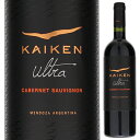 Kaiken Ultra Cabernet Sauvignon Montes S.a.カイケン（モンテス） （詳細はこちら）海抜1050メートル、メンドーサ川より800m離れた、ヴィスタルバ地区の樹齢80年以上を誇る古木になるブドウ。伝説的（Leyenda）なほどの樹齢の高さから、表ラベルにもLeyenda（レジェンダ）と表記されています。ぶどうは手摘みで収穫され、良いぶどうのみが選別され使用されます。80%をフレンチオーク樽で12カ月間。1/3は新樽、残りの2/3は中古の樽を使用。最低1年間の瓶熟を経てリリースされています。外観は濃いルビーレッドの色調。グラスに注ぐとブラックベリーやイチゴなどの黒系・赤系果実や、オーク樽由来のヒマラヤ杉のニュアンスがあり、エレガントで複雑味のある香りが広がります。古樹のブドウによる、タンニンの滑らかさと凝縮感のある果実味が印象的。カベルネ・ソーヴィニヨンの持つ濃厚な果実味と、しっかりとしたストラクチャーが感じられる味わいです。若いうちからも楽しめますが、10年の熟成にも耐えうる高いポテンシャルを備えています。飲みごたえのある赤ワインがお好きな方におすすめの1本です。飲み頃は今から約10年間。飲む30分前にデキャンタージュを推奨。750mlカベルネ ソーヴィニョンアルゼンチン・メンドーサメンドーサ赤他モールと在庫を共有しているため、在庫更新のタイミングにより、在庫切れの場合やむをえずキャンセルさせていただく場合もございますのでご了承ください。エノテカ株式会社