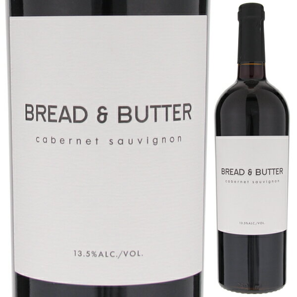 Cabernet Sauvignon Bread & Butterブレッド＆バター （詳細はこちら）「俺たちのミッションは、次世代ワイン界のロックスターになるべく、つまみを最大まで回した大音量のアルコールを届けることさ。もし、このワインがやかましく聞こえるようなら、あんたはもう老いぼれさ。」とインパクト大のワインコンセプトの裏で最も造り手が伝えたいこと「貴方が愛する瞬間と良く合います。良い本、好きな曲、親しい友人、そして身近な食べ物とともに」とライフスタイルに合わせたワインでありたいとの想いがあります。ブレッド&バターは、ソノマ・カウンティー、カーネロスAVAとモントレー・カウンティー、アロヨセコAVAに畑を有しています。カーネロスは、現在カリフォルニアでも指折りのシャルドネとピノ・ノワールの産地として知られています。肥沃で複雑な土壌はサンフランシスコから流れてくる海洋性気候の影響で冷涼なミクロクリマを形成し、はっきりとした果実の味わいをもたらしています。アロヨセコに広がる畑は、南国系果実のニュアンスと花のようなニュアンス、そこにほのかなミネラル感を宿しています。二つの畑のブドウを合わせることで、ワインは複雑味溢れる優雅なスタイルに昇華され、クラシックでありながら、しっかりとした印象を持ったワインへと仕上がります。　　ノースコーストとローダイの畑から収穫。全てステンレスタンクでマロラクティック発酵された後に、50%アメリカンオーク、50%フレンチオーク古樽で9ヶ月間熟成。スミレ、熟成したベリー、ブラックカレントと豊かなバニラのアロマに加え、少しトースティーとスパイシーなニュアンスが味わえます。スムースなタンニンととろけるチョコレートの風味が口の中に広げ、長い余韵が楽しめます。750mlカベルネ ソーヴィニョンアメリカ・カリフォルニアカリフォルニアAVA赤他モールと在庫を共有しているため、在庫更新のタイミングにより、在庫切れの場合やむをえずキャンセルさせていただく場合もございますのでご了承ください。三国ワイン株式会社柔らかいタンニンと心地良いスパイスのアクセント！米大統領ランチミーティングにも選ばれたシンデレラワイナリーが造るカベルネ ソーヴィニヨンカベルネ ソーヴィニヨン ブレッド＆バターCabernet Sauvignon Bread & Butter商品情報米大統領ランチミーティングにも選ばれたシンデレラワイナリー「ブレッド＆バター」が造る、ジューシーで丸みを帯びた味わいのカベルネ ソーヴィニヨンです。柔らかいタンニンと心地良いスパイスのアクセントモカや熟したベリー、カシスに甘いオーク、豊かなバニラに胡椒のニュアンス。ジューシーで丸みを帯びた味わいはチョコレートで包まれたブラックベリーとチェリーの風味が広がり、柔らかいタンニンとスパイスのアクセントが一体となって口の中に溶け込むようです。注目のワイナリー「ブレッド＆バター」ブレッド＆バターワイナリーは2014年設立の新しいワイナリー。有名な市場調査会社ニールセンの発表する急成長企業トップ500にワイン生産者として唯一選出され、その注目はワイン界にとどまりません。【受賞歴】サクラアワード2024でゴールド獲得(2021)生産者情報ブレッド＆バター Bread & Butter挑戦的なキャッチコピーをもつワイナリー「俺たちのミッションは、次世代ワイン界のロックスターになるべく、つまみを最大まで回した大音量のアルコールを届けることさ。もし、このワインがやかましく聞こえるようなら、あんたはもう老いぼれさ。」 ブレッド&バターはアルコール バイ ボリュームのポートフォリオの一つです。彼らは、ソノマ カウンティー、カーネロスAVAとモントレー カウンティー、アロヨセコAVAに畑を有しています。カーネロスは、現在カリフォルニアでも指折りのシャルドネとピノ ノワールの産地として知られています。肥沃で複雑な土壌はサンフランシスコから流れてくる海洋性気候の影響で冷涼なミクロクリマを形成し、はっきりとした果実の味わいをもたらしています。アロヨセコに広がる畑は、南国系果実のニュアンスと花のようなニュアンス、そこにほのかなミネラル感を宿しています。二つの畑のブドウを合わせることで、ワインは複雑味溢れる優雅なスタイルに昇華され、クラシックでありながら、しっかりとした印象を持ったワインへと仕上がります。