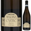 Trebbiano D'abruzzo Marina Cvetic Masciarelliマシャレッリ （詳細はこちら）トレッビアーノ750mlトレッビアーノイタリア・アブルッツォトレッビアーノ ダブルッツォDOC白他モールと在庫を共有しているため、在庫更新のタイミングにより、在庫切れの場合やむをえずキャンセルさせていただく場合もございますのでご了承ください。株式会社オーデックス・ジャパン『ジェームズサックリング』93点！アブルッツォ屈指の造り手「マシャレッリ」の上級ライン「マリナ ツヴェティッチ」濃厚な飲み口とクリーミーな余韻のトレッビアーノ ダブルッツォトレッビアーノ ダブルッツォ マリナ ツヴェティッチ マシャレッリTrebbiano D'abruzzo Marina Cvetic Masciarelli商品情報アブルッツォ産ワインを世界に轟かせて歴史を変えた「マシャレッリ」が品種ごとに造る上級ライン「マリナ ツヴェティッチ」のトレッビアーノ ダブルッツォです。『ガンベロロッソ』『ドゥエミラヴィーニ』など、イタリアワインガイドで最高賞を何度も獲得するマシャレッリを代表する白ワイン。複雑なアロマと、力強くリッチな味わいが広がり、クリーミーな余韻を感じる逸品です。『ジェームズサックリング』で93点を獲得しています！（2020Vintage）芳醇でオイリーなアロマが香る上級トレッビアーノ2023年9月にマリナ ツヴェティッチさんにお話を聞きました。「木樽で12ヶ月間熟成させたトレッビアーノです。白い花の香りが漂っています。魚はもちろん、白身肉やシチュー系とも合わせられます」2023年9月にトレッビアーノ ダブルッツォ マリナ ツヴェティッチ2020ヴィンテージを試飲しました。輝く麦わら色。バターや白い花、熟した果実が香る芳醇でオイリーなアロマ。滑かな口当たりで、白い花や白い果実のエレガントな風味と樽の風味が溶け合い、ややしっかりした骨格を感じます。それらの味わいの余韻が長く持続し、若干の苦みが後から現れます。一般的なトレッビアーノとは一線を画す別次元の優れた出来栄え非常に濃い色調で樽の香ばしいニュアンスとボディの豊かさを感じます。まろやかで十分に熟した果実感は一般的なトレッビアーノとは一線を画す別次元の優れた出来栄えです。芯に感じるブドウの力強さはありながら、酸とミネラルとの調和があり、飲み口は非常にスムーズです。樽の風味を纏っていますが、余韻まで伸びやかなミネラルが感じられます。温度を上げるとより豊かな果実感、深い味わいを楽しむことが出来ます。【受賞歴】ジェームズサックリングで93点(2020)生産者情報マシャレッリ Masciarelli1981年アブルッツォ州サンマルティーノで創業マシャレッリは、ジャンニ マシャレッリが、祖父ジョヴァンニから受け継いだアブルッツォ州サンマルティーノの土地で1981年に設立したワイナリーです。最初のワインを造り始めたのが1981年。このサンマルティーノにある畑は祖父が植えた樹齢50年以上のトレッビアーノや、フラッグシップのヴィッラジェンマの単一畑もあり、マシャレッリにとって非常に重要な土地となっています。祖父から受け継いだトレッビアーノが植えられた2.5ヘクタールの畑から始まったマシャレッリは、今では約400ヘクタールにもひろがり、年間生産本数は220万本となっています。そのすべてを自己所有のブドウで造っています。デイリーに楽しめるベーシックライン、上級キュヴェの「マリナツヴェティッチ」シリーズ、そしてトップキュヴェの「ヴィッラジェンマ」のどれもが高い評価を受け、イタリア国内外で支持されています。ジャンニは別事業として2004年にペルティーネ伯爵の持ち物であったセミヴィコリ城を購入。文化的活動やワインを広める教育にも貢献したいという彼の意志があったと言います。妻マリナに引き継がれるジャンニの強い意志残念ながらジャンニは2008年に52歳の若さで亡くなりましたが、彼の遺志を妻のマリナ ツヴェティッチさんが受け継ぎ、ジャンニがいた頃と同じスタッフが醸造所と熟成庫を管理し、世間の向かい風をものともせず突き進んできたジャンニの強い意志や独創性に富むダイナミックな精神と共にマシャレッリはさらなる発展へ進んでいます。山があり、海がある。日中の強い日差しと昼夜の寒暖差。場所によって異なるテロワールを持つアブルッツォアブルッツォ州はイタリアのほぼ中心に位置し、州の中央には雄大な山脈が走り、約200キロの海岸線に面した、「まさに山あり、海あり」の自然の宝庫。そのため、温暖に思われがちな気候ながらも冬は積雪があり、アドリア海を臨みながらスキーも出来る程。日中の強い日差しと昼夜の寒暖差がアブルッツォ州の特徴で、この独特の気候がワインの香りに華やかさを、そしてしっかりとした酸をもたらし、長期熟成を可能にする偉大なブドウへとつながっていきます。ブルゴーニュ「クリュ」の概念と類似するキャラクターの異なるワイン造りマシャレッリは、このアブルッツォの4つの県すべてに畑を所有しているのが大きな特徴。全ての県の中からブドウ栽培に最適な土地を調査して購入しては研究を重ね、その土壌風土を最も活かせる醸造方法を選び、ワイン造りを行っています。同じモンテプルチアーノ種からでも全くキャラクターの異なるワインを造るという考え方はブルゴーニュの「クリュ」の概念と似ています。生産量が重視だったアブルッツォのワインに、高品質ワインへいちはやく取り組む現在でこそ、白ワインの醸造にもバリック(小樽)を使うのは珍しくありませんが、マシャレッリは1990年代にトレッビアーノにもバリックを採用。それまで、トレッビアーノダブルッツォは早飲みワインとして知られていたので、このマシャレッリの挑戦に世間を驚かせました。それが、ジャンニの妻マリナツヴェティッチの名前を冠した「トレッビアーノ ダブルッツォ マリナ ツヴェティッチ」。『ガンベロロッソ』『ドゥエミラヴィーニ』などのイタリアワインガイドで最高賞を何度も獲得する、マシャレッリを代表する白ワインです。「人」、「テロワール」、「ブドウ」の3つの完璧なバランスが生む最高のワイン「ヴィッラ ジェンマ」フラッグシップのヴィッラジェンマは、ジャンニが祖父から受け継いだサンマルティーノにある単一畑。1haあたり1万本という高密度に植えたモンテプルチアーノから、驚異的で圧倒的な濃密さを持つ偉大なワインが生まれます。「人」、「テロワール」、「ブドウ」という、ワイン造りの基本となる3つの要素が完璧なバランスとなって造り出すヴィッラ ジェンマはモンテプルチアーノダブルッツォの最高峰と言っても過言ではありません。これまでに13回もトレビッキエリを受賞（2012年現在）。「イタリアを変えた50本」にも堂々と選ばれている、まさにイタリアを代表する赤ワインです。ワインは良いか悪いかではない、好きか嫌いかが重要。ワインを売るのではなく、「感動」を売っているマシャレッリのポリシーは「ワインも歌う」。大切なことはワインを飲んで何を感じるか。良いとか悪いとかではなく、好きか嫌いか。それは絵画などの芸術と同じ。情熱を感じられるワインを造っていきたいし、造り続けていく、というのがマシャレッリのポリシーです。●マシャレッリの突撃インタビュー(2023年9月28日)　一代で畑を300haまで拡大させたアブルッツォの開拓者！全4県60区画の畑で世界トップレベルの土着品種＆国際品種を造り出す「マシャレッリ」突撃インタビューはこちら＞＞●マシャレッリの突撃インタビュー(2022年9月29日)　1981年、ジャンニ マシャレッリ氏により創業！祖父から譲り受けた2haの「ヴィッラジェンマ」畑からアブルッツォを高品質ワイン産地へと押し上げた先駆者！多様性に富む4つの県の個性を土着品種と国際品種で見事に表現する「マシャレッリ」突撃インタビューはこちら＞＞●マシャレッリの突撃インタビュー(2018年1月19日)　モンテプルチアーノで世界レベルのワインを造り出しアブルッツォワインの歴史を変えた「マシャレッリ」突撃インタビューはこちら＞＞