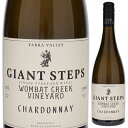 Wombat Creek Vineyard Chardonnay Giant Stepsジャイアント ステップス （詳細はこちら）単一畑「ウォンバット・クリーク・ヴィンヤード」はヤラ・ヴァレーのブドウ畑の中でも、標高が410mと最も高く、冷涼な気候を表現したワインを造るには理想的な場所。鉄分をベースとした火山性土壌は、柔らかく長い余韻と堅牢な味わいを生み出し、近隣のアップル・ジャック・ヴィンヤードの繊細な味わいとは異なる、上質なワインができます。ワイン造りでは手摘みで収穫後、全房圧搾を行いグラヴィティーシステムにより500Lのフレンチオークの大樽に移送されます。一部はマロラクティック発酵を実施し、その後フレンチオークで熟成を経てリリース。ヤラ・ヴァレーで最も標高の高い畑のブドウが使用されています。味わいは豊かな風味と力強い果実味が魅力で、魅惑的なスタイルをお愉しみいただけます。750mlシャルドネオーストラリア・ヴィクトリア・ポート フィリップヤラ ヴァレーGI白他モールと在庫を共有しているため、在庫更新のタイミングにより、在庫切れの場合やむをえずキャンセルさせていただく場合もございますのでご了承ください。エノテカ株式会社