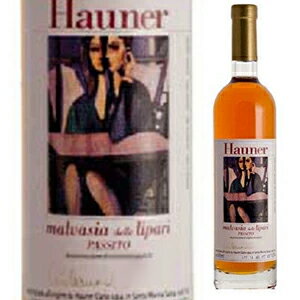 Malvasia Delle Lipari Passito Selezione Carlo Hauner Haunerハウナー （詳細はこちら）金柑や杏、蜂蜜など膨よかかつ上品な甘い香り。口中でも完熟感のある膨よかな果実味が広がります。綺麗なミネラルと酸が甘さを上手く包み込み非常に上品な甘みを感じられます。余韻にはナッツのような香ばしさや爽やかなハーブのニュアンスも感じられます。遅摘みした葡萄を使用。25日間陰干し。12時間スキンコンタクトを行いステンレスタンク内発酵。残糖分を保つため途中で温度を下げ発酵を中断。アリエ産新バリックにて12ヶ月熟成。500mlマルヴァジア デッレ リーパリ、コリントネロイタリア・シチリアマルヴァジア デッレ リーパリ パッシートDOC甘口白他モールと在庫を共有しているため、在庫更新のタイミングにより、在庫切れの場合やむをえずキャンセルさせていただく場合もございますのでご了承ください。株式会社ヴィントナーズ