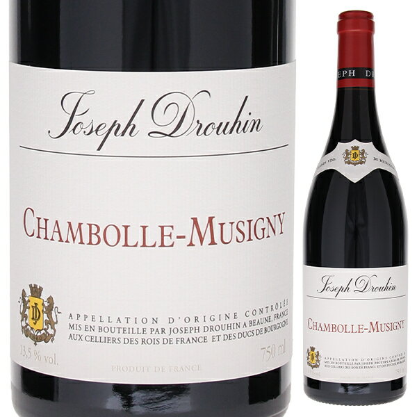 Chambolle-Musigny Maison Joseph Drouhinメゾン ジョゼフ ドルーアン （詳細はこちら）美しい色合いで、スミレやさくらんぼ、腐葉土、ブラックベリーを彷彿とさせ、なめらかなタンニンが舌を覆います。バランスが良く、長く滑らかな余韻が続きます。750mlピノ ノワールフランス・ブルゴーニュ・コート ド ニュイ・シャンボール ミュジニーシャンボール ミュジニーAOC赤他モールと在庫を共有しているため、在庫更新のタイミングにより、在庫切れの場合やむをえずキャンセルさせていただく場合もございますのでご了承ください。三国ワイン株式会社シャンボール ミュジニー メゾン ジョゼフ ドルーアンChambolle-Musigny Maison Joseph Drouhin生産者情報メゾン ジョゼフ ドルーアン Maison Joseph Drouhinメゾン・ジョゼフ・ドルーアンは1880年に古代ローマ要塞の壁の内側に位置する、ブルゴーニュワインの中心地ボーヌに創立されたワイナリーです。130年以上もの間、家族経営にこだわり、頑なに創業当時から受け継がれるテロワールへの信念を守り、「エレガンスとバランス」を追求し続けています。 1976年より除草剤などの化学薬品は一切使用せず、1988年からはエステートマネージャーのフィリップ・ドルーアンにより、本格的なオーガニックワインの醸造に取り組んでいます。畑は伝統的な鋤（すき）を使って耕され、肥料も野菜で造った天然の堆肥を使用しています。ぶどうの様々な病害や害虫などの対策には、天然である捕食動物やバクテリアを使い、徹底したオーガニック栽培に取り組んでいます。このことは環境にやさしいだけでなく、何より同社のポリシーである純粋なテロワールの表現のためには最良の方法です。テロワールへの敬意、ぶどうの樹に対する愛着、そして彼らの経験と絶え間ない研究開発により、ぶどう本来の力量を発揮したワインが造られます。 メゾン・ジョゼフ・ドルーアンはワインオークションでも有名な慈善病院オスピス・ド・ボーヌに自社のぶどう畑を寄贈していることでも知られており、偉大かつ洗練されたドルーアンのワインは、世界の超一流店での活躍をはじめ、世界中の愛好家の絶賛を浴びている、ブルゴーニュの誇りです。