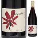 Cheverny Rouge Domaine Herve Villemadeエルヴェ ヴィルマード （詳細はこちら）ドメーヌで最も若いブドウの木から収穫されたブドウを使用。228L樽で6ヶ月間熟成しています。軽やかさと、しっかりと熟した果実味の共存するワイン。ピノ ノワールがシルキーなタンニンと、リコリスのような香りを、ガメがフレッシュに後味を与えています。気軽なワインバーだけでなく、レストランなど、様々な場面で、楽しめるワインです。自社畑のブドウを使用していることの表現で、エチケットに風車（Moulin)が描かれています。750mlピノ ノワール、ガメフランス・ロワールシュヴェルニー赤自然派●自然派ワインについてこのワインは「できるだけ手を加えずに自然なまま」に造られているため、一般的なワインではあまり見られない色合いや澱、独特の香りや味わい、またボトルによっても違いがある場合があります。ワインの個性としてお楽しみください。●クール便をおすすめします※温度変化に弱いため、気温の高い時期は【クール便】をおすすめいたします。【クール便】をご希望の場合は、注文時の配送方法の欄で、必ず【クール便】に変更してください。他モールと在庫を共有しているため、在庫更新のタイミングにより、在庫切れの場合やむをえずキャンセルさせていただく場合もございますのでご了承ください。株式会社ラシーヌ