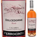 Dolce Dorme Rose Tenute Ferrocintoテヌテ フェッロチント （詳細はこちら）ステンレスタンクで醗酵・熟成。アリアニコから造る辛口のロゼ。お料理の邪魔をしないキレを持ち合わせます。750mlアリアーニコイタリア・カラブリアカラブリアIGTロゼ他モールと在庫を共有しているため、在庫更新のタイミングにより、在庫切れの場合やむをえずキャンセルさせていただく場合もございますのでご了承ください。アルトリヴェッロドルチェ ドルメ ロゼ テヌテ フェッロチントDolce Dorme Rose Tenute Ferrocinto生産者情報テヌテ フェッロチント Tenute Ferrocintoカラブリア州とバジリカータ州にまたがるポッリーノ山脈の麓、コセンツァ地方カストロヴィッラリ。酪農や果物の栽培を行うカンポヴェルデ社が手がけるワイナリーが、テヌテ・フェッロチントです。葡萄栽培の歴史は古く、現在の土地の所有者が別荘をこの地に構えた1800年代に既に葡萄畑があったようです。2007年に現オーナーのノラ家を中心にワイナリーを設立、醸造家にマルコ＝モンキエロをコンサルタントとして迎えワイン造りを開始しました。2011年には太古から伝えられた地品種マリオッコを使ったDOPテッレ・ディ・コセンツァが誕生。フェッロチントはそのサブゾーン・POLLINOを代表するワイナリーとして様々なワイン造りにチャレンジしています。