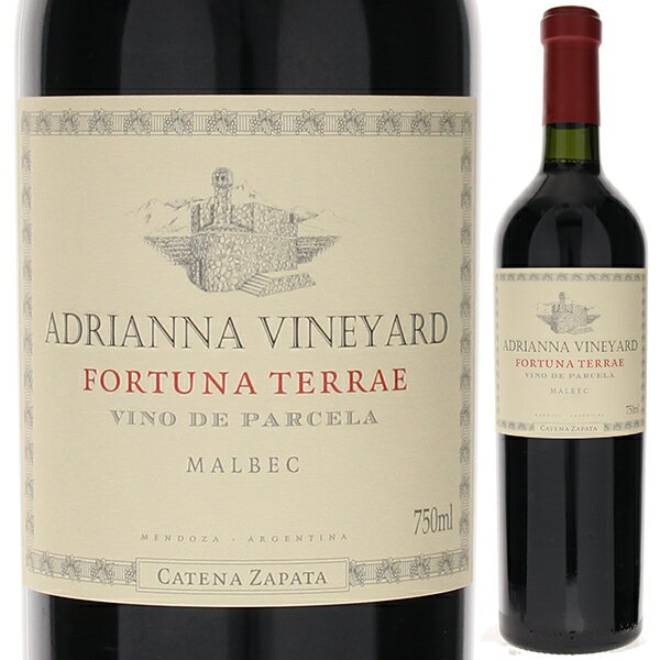 Zapata Adriannna Vineyard Fortuna Terrae Malbec Catenaカテナ （詳細はこちら）アドリアンナ畑の5haの区画からのブドウを使用。砂の層が1mほどあり、養分が豊富で他の区画の土壌に比べストレスが少ないため、Good Luckの意味のFortuna Terraeと名づけられました。225L、500L のフレンチオークにて発酵、熟成（24 ヶ月）を行います。深い土壌と高標高によってもたらされるフレッシュさ、酸味と繊細な香りが魅力的です。750mlマルベックアルゼンチン・メンドーサメンドーサ赤他モールと在庫を共有しているため、在庫更新のタイミングにより、在庫切れの場合やむをえずキャンセルさせていただく場合もございますのでご了承ください。株式会社ファインズ