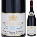 Hermitage la Chapelle Domaines Paul Jaboulet Aineポール ジャブレ エネ （詳細はこちら）熟成：フレンチオーク樽にて15-18カ月間（新樽比率20%） 「20世紀最高のワイン」にも選ばれた、北ローヌの名門ポール・ジャブレ・エネのトップワイン。スパイスや燻した肉のアロマ、フルボディで熟した果実味、そして素晴らしい余韻。 オーガニック等の情報ビオ情報:::: オーガニック認証機関認証機関:::: サービス温度は17度がお勧めです。750mlシラー フランス・コート デュ ローヌ・エルミタージュエルミタージュAOC赤他モールと在庫を共有しているため、在庫更新のタイミングにより、在庫切れの場合やむをえずキャンセルさせていただく場合もございますのでご了承ください。株式会社　モトックスエルミタージュ最高区画と謳われるル メアル、ベサールのさらに最上のシラーをブレンドエルミタージュ ラ シャペル ポール ジャブレ エネHermitage la Chapelle Domaines Paul Jaboulet Aine商品情報エルミタージュの最高と謳われる区画ドメーヌの最高傑作品であるこのワインは、その年の最上級品質のシラーのみから造られます。その区画とはル メアル、レ ベサール、レ ロクール。そのアペラシオンの中からさらに最高の区画のシラーをブレンドして誕生します。各畑の葡萄のポテンシャルが見事に調和する北ローヌのシラー最高峰の一つだと思います。20世紀の金字塔を打ち立てた逸品ドメーヌ最高峰であるエルミタージュ ラ シャペルの1961年はワイン スペクテーター誌が1999年に行った100年に一度の特別企画『20世紀最高のワイン12本（Wines of the Century）』で100点を与えられ12本のうちの1本に選ばれるという金字塔を打ち立てました。さらに英クリスティーズのオークションでは12本入り落札価格で歴代3位を叩き出しました。生産者情報ポール ジャブレ エネ Domaines Paul Jaboulet Aine創業1834年。北ローヌに君臨し続ける名門中の名門！1834年アントワーヌ ジャブレ氏がこの地でワイン事業を興しドメーヌの輝かしい歴史が始まります。その後息子達が6世代に渡りドメーヌを守り抜いてきました。2000年にシャンパーニュのワイン実業家フレイ家の傘下に入りました。2010年からはグラヴィティシステムを利用した最新鋭のセラーを稼働させました。シャトー ラ ラギューヌから新たな醸造長が就任シャンパーニュの実業家フレイ家の傘下に入り、全てにおいて改革を実行してきたポール ジャヴレ。ボルドーのメドック格付け3級シャトー ラ ラギューヌから女性醸造責任者カロリーヌ フレイ氏が就任。ボルドー大学醸造学部でかの故ドゥニ デュブルデュー氏に師事。ボルドーのメドック格付3級シャトー ラ ラギューヌ、ブルゴーニュのシャトー コルトン、そしてポール ジャブレ エネと3つの醸造責任者として活躍しています。フランステロワール歴史的偉産エルミタージュの丘フランスワインのテロワールの神髄を語る時絶対に忘れてはいけない丘があります。タン レルミタージュ村の背後にそびえるエルミタージュの丘です。中央山塊を起源とする花崗岩質土壌が基盤となり丘は大きく西と東に分かれます。西側は花崗岩の基盤の上に砂や石などの薄い表土が覆っています。ベサールやメアルなど最良の区画が集まっています。東側は標高が低くシルトや粘土が多くなっています。そのため水分保持力が高く白ブドウに適した区画が多いのが特徴。2016年ヴィンテージから全てのワインが有機認証を獲得！ドメーヌの揺らぎない信念である『良いブドウ無しに偉大なワインは生まれない。我々が最も大切にしているのは畑を耕しブドウの樹を育てること。』ドメーヌは一年を通じて畑での観察と手当を怠らずブドウ樹一本一本が理想的な成長と熟度になるよう最大限の注意を払っています。以前から農薬や化学薬品の使用を制限した総合的管理農業を行っていましたが2006年からはビオディナミを実践。2016ヴィンテージからドメーヌの全ワインが有機認証を獲得！