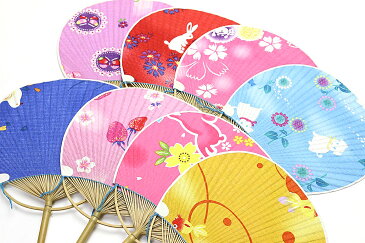 呉服屋 訳あり うちわ(浴衣生地使用) メーカー処分品 未検品 団扇 せんす 浴衣 女物 夏 エコ クールビズ 和装 和服 着物 洋装 和装小物 コンパクト 日本の伝統工芸 踊り 民謡 盆踊り 民芸竹うちわ 丸竹うちわ メール便不可