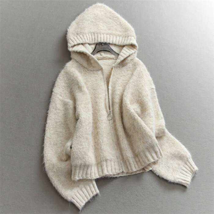 RAKKI.SHOPのニットカーディガン ニット フード付き レディース フード付きパーカー ニットパーカー 秋冬 無地 アウター カーディガン ラメ入り 長袖 アウター ニットトップス コーディガン ジャケット 前開け ライトアウター 羽織る 羽織り カジュアル 柔らかい 体型カバー お洒落｜アングル2