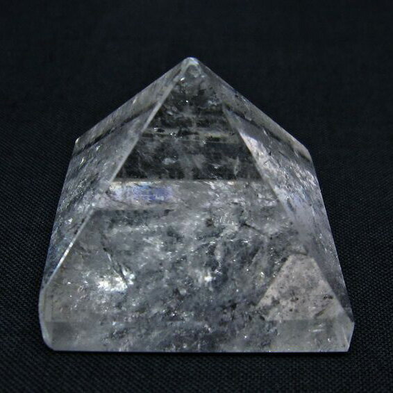 水晶 ピラミッド 置物 原石 透明 パワーチャージ 浄化 Crystal quartz 一...
