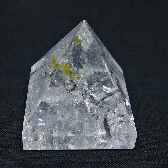 水晶 ピラミッド 置物 原石 透明 パワーチャージ 浄化 Crystal quartz 虹...