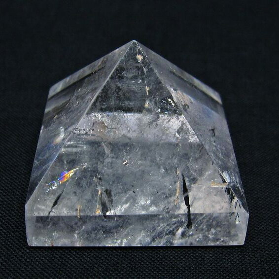 水晶 ピラミッド 置物 原石 透明 パワーチャージ 浄化 Crystal quartz 一点物 145-1043
