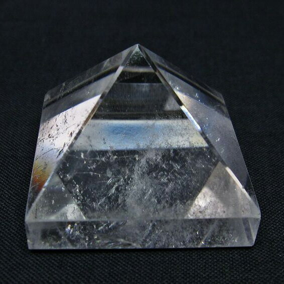  s~bh u   p[`[W  Crystal quartz _ 145-1052