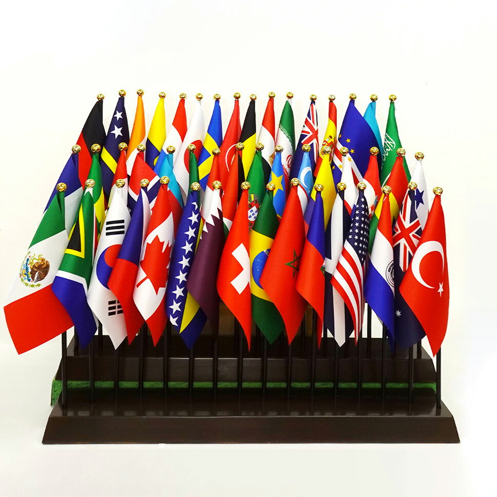 TOSPA 2026サッカーワールドカップ 北中米大会出場国 ミニフラッグ 国旗48本セット 旗サイズ10.5×15.7cm 専用高級木製16本立てスタンドのセット 日本製