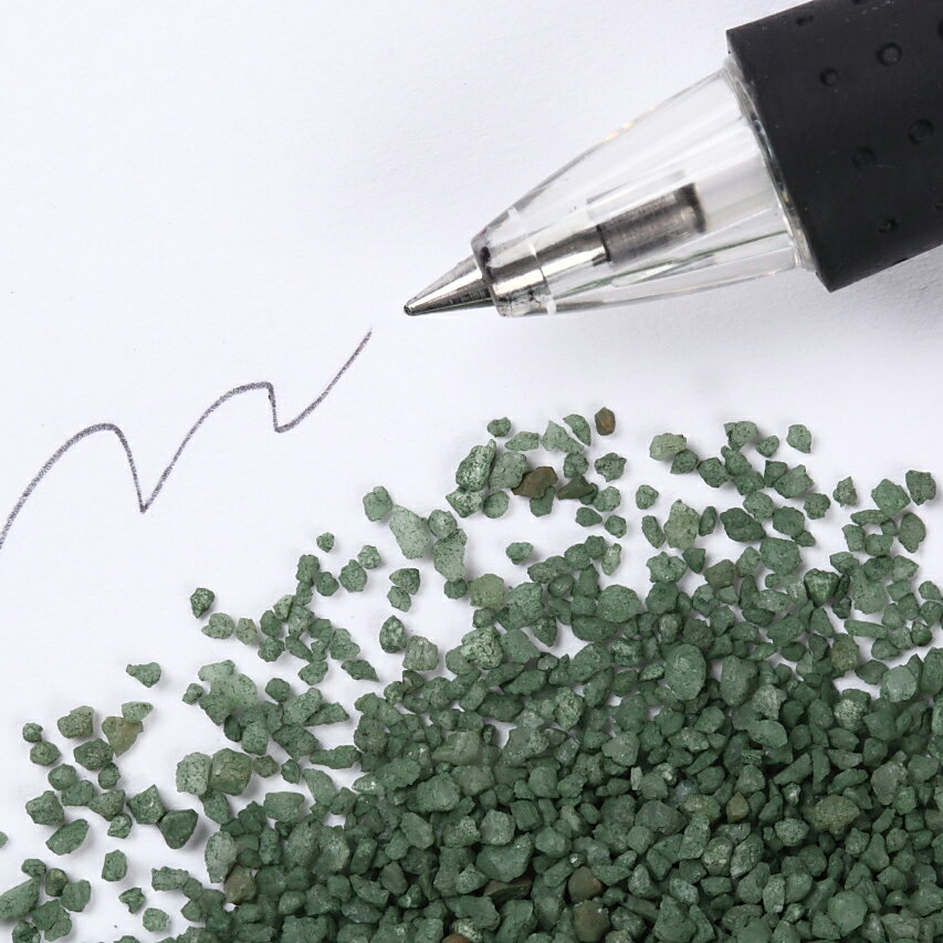 カラーサンド 150g 大粒（1〜1.7mm位） Fタイプ ダークグリーン（09） 日本製 デコレーションサンド 　飾り砂 カラー砂 材料 素材 砂 ハーバリウム アクアリウム アクア テラリウム コケリウム サンドアート