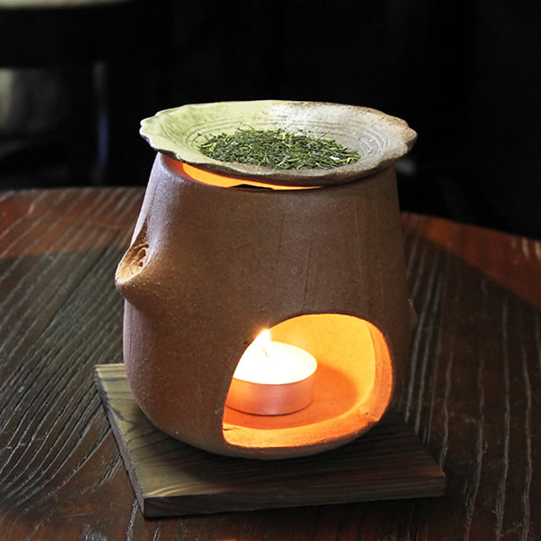 【今だけ限定10%OFFクーポン配布中】茶香炉 ふくろう茶香炉 陶器茶香炉 陶器アロマ 茶 しがらき フクロウ 焼き物 信楽焼 火 キャンドル 茶こうろ 香炉 ギフト 陶器ふくろう ［ty-0009］