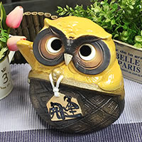 【今だけ10%OFFクーポン配布中】【送料無料】がま口黄ふくろう!信楽焼 梟 ふくろう置物 陶器フクロウ 信楽焼き フクロウ置物 ふくろう しがらきやき 陶器 やきもの 縁起物 ギフト[fu-0128]