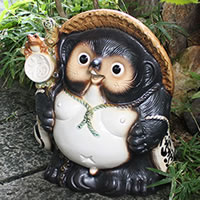 【今だけ限定10%OFFクーポン配布中】【送料無料】15号蛙付き狸！信楽焼たぬき！縁起物のタヌキ 陶器タヌキ たぬき置物 やきもの しがらきやき 焼き物 狸 タヌキ 信楽 カエル［ta-0062］