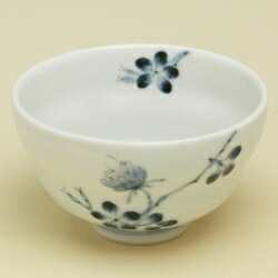 【波佐見焼】【陶房青】【磁器】【普段使いの食器】【上質な器】野ばら 飯碗