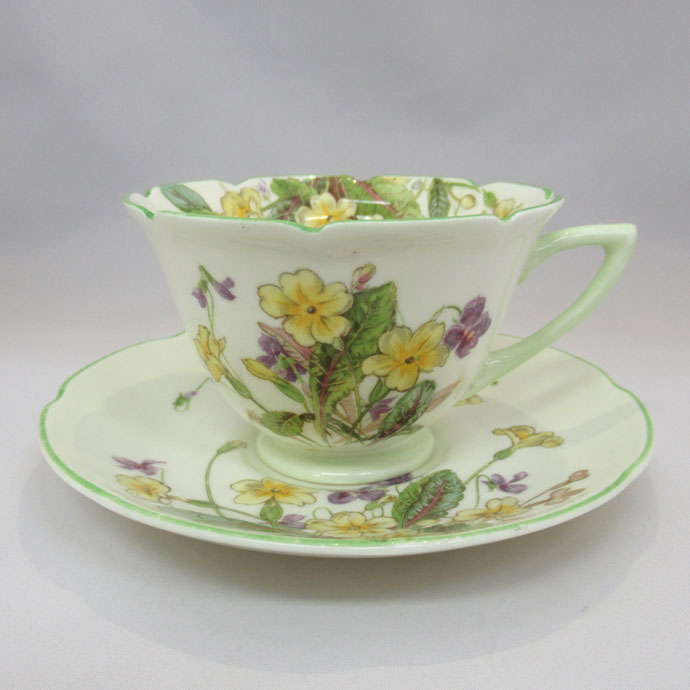 アンティーク ティーカップ&ソーサー Royal Doulton ロイヤルドルトン April 1932年〜 ヴィンテージ 食器 陶磁器 キッチン雑貨 テーブルウェア