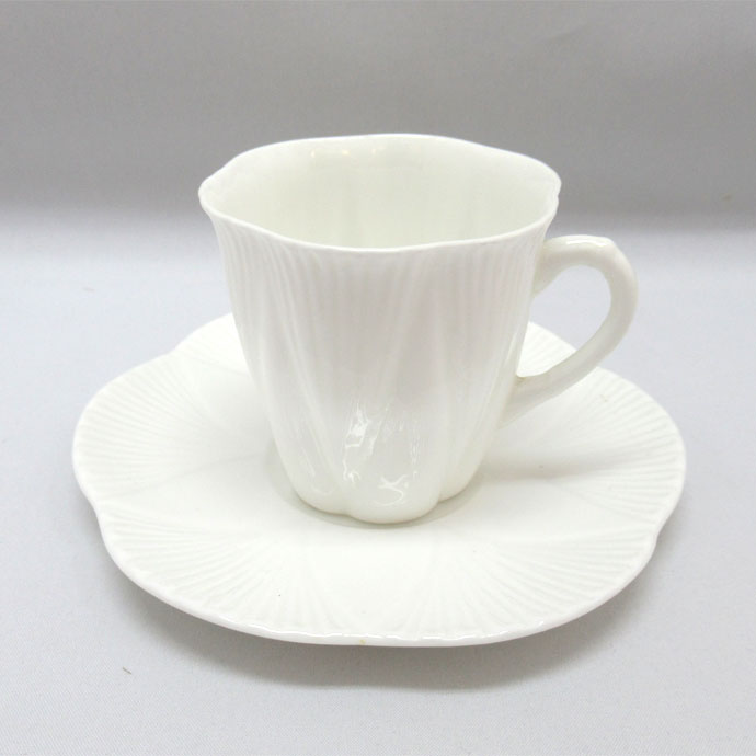 アンティーク デミタス カップ＆ソーサー Shelley シェリー Dainty White デインティホワイト イギリス 1940-1966年頃 ヴィンテージ キッチン 欧州雑貨 テーブルウェア 食器 ティーセット 茶器 陶磁器 エスプレッソ コーヒー