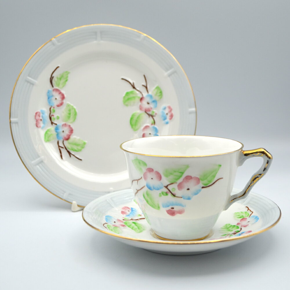 ヴィンテージ トリオ ティーカップ＆ソーサー Royal Stafford ロイヤルスタッフォード Floral Glory フローラルグローリー イギリス 1940-1959年頃 アンティーク キッチン 欧州雑貨 テーブルウェア 食器 ティーセット 茶器 陶磁器のサムネイル