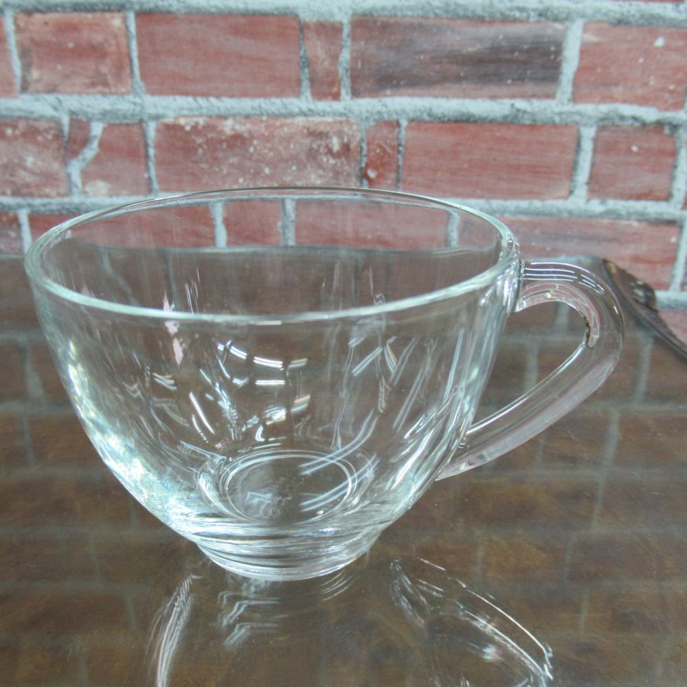 アンティーク食器 アルコロック ティーカップ ガラス製 フランス あまり古くないのサムネイル